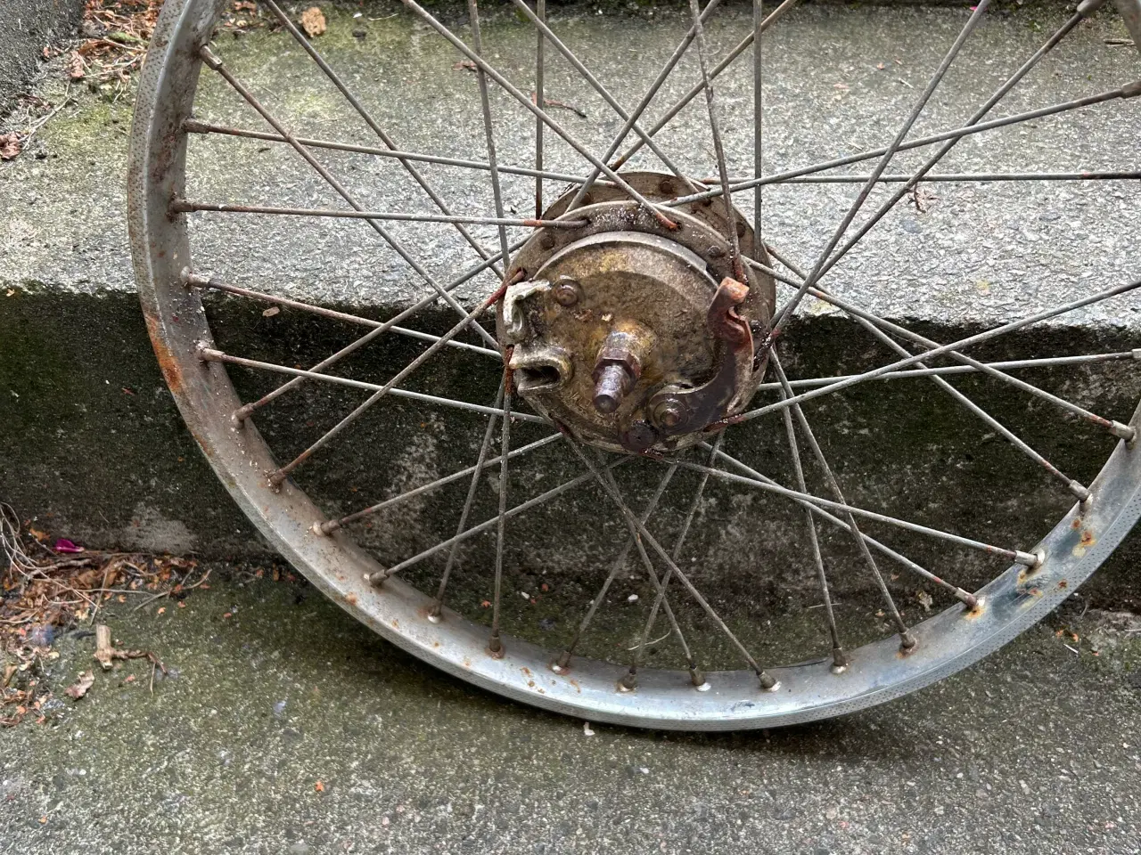 Billede 2 - Puch maxi dele sælges