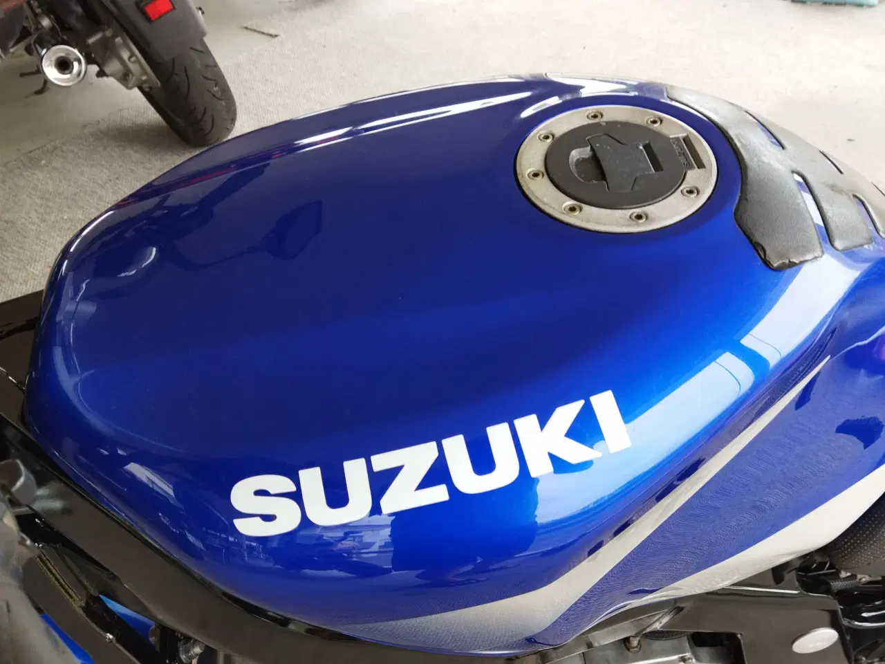 Billede 7 - Nysynet Suzuki GS 500, 2004
