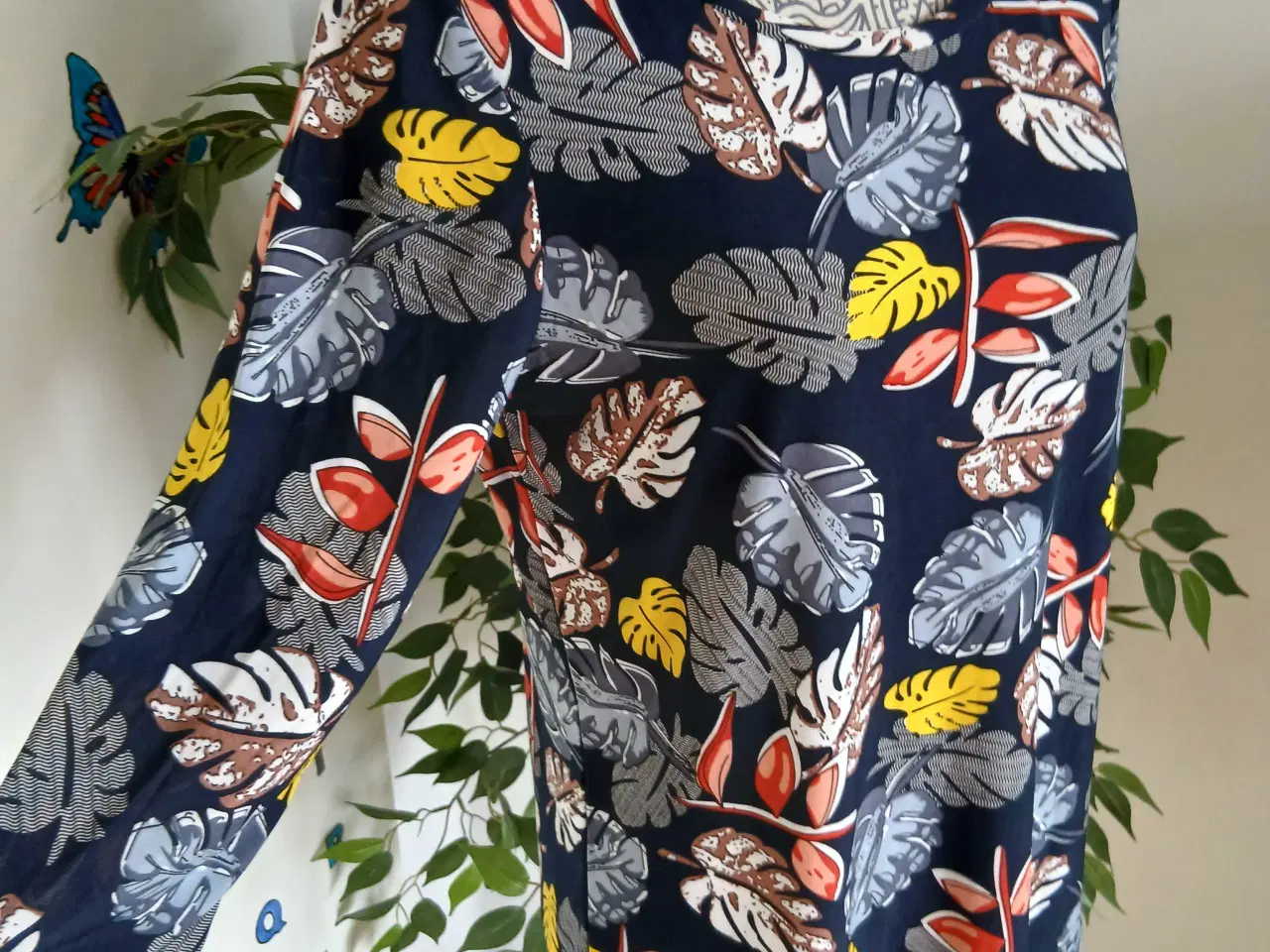 Billede 4 - Bluse. Any Way. Large/40