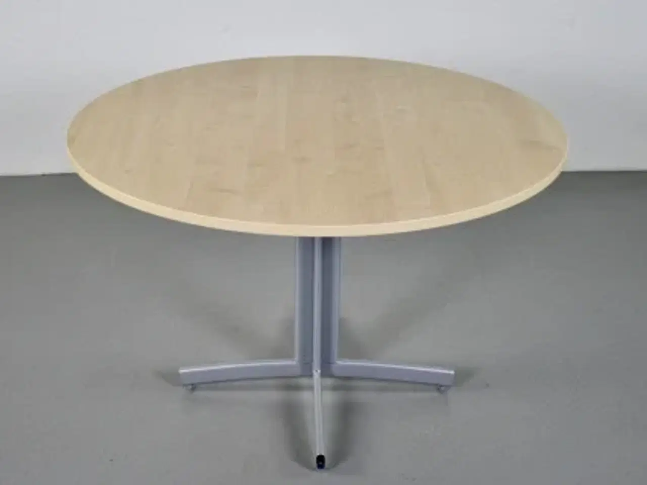 Billede 4 - Cafebord i birk, med grå stel