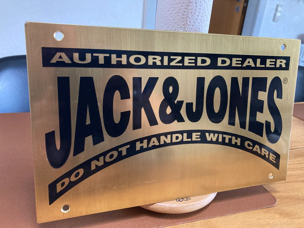 Billede 2 - Jack&Jones forhandlerskilt