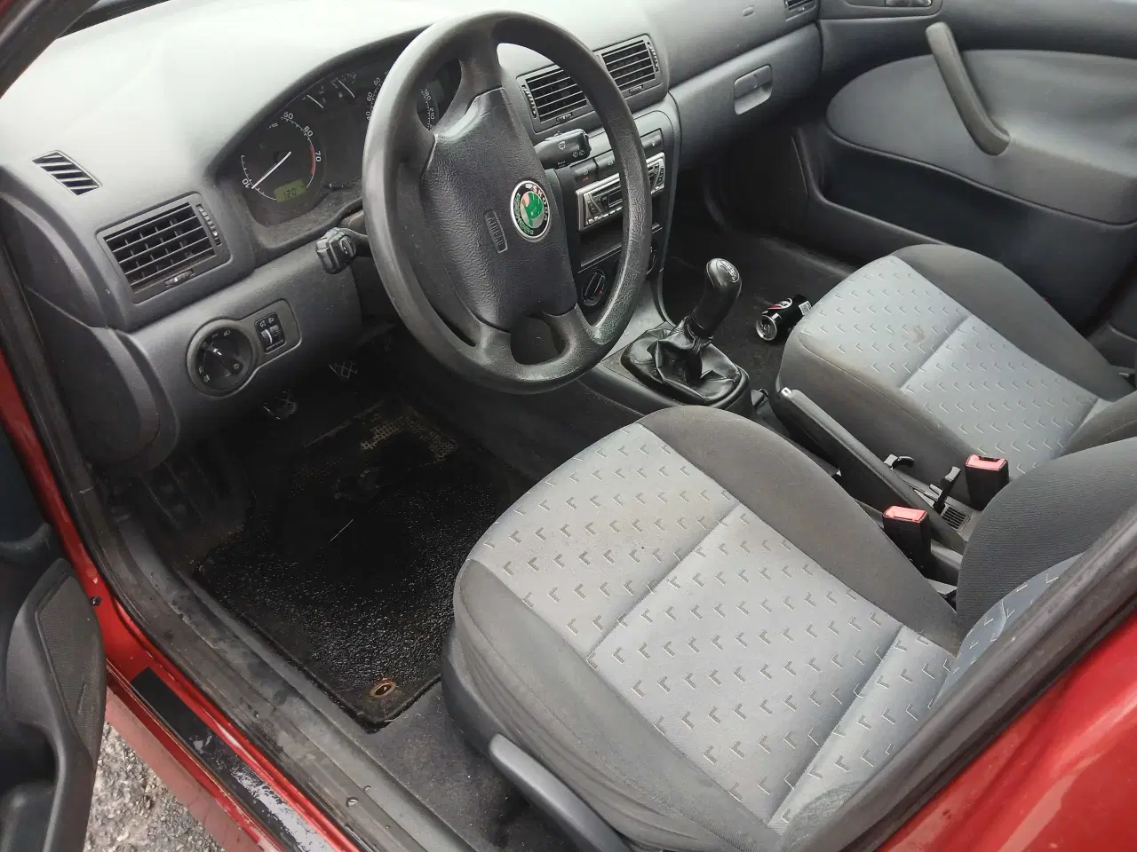 Billede 5 - Skoda Octavia 1,6. 5 dørs . Uden syn.