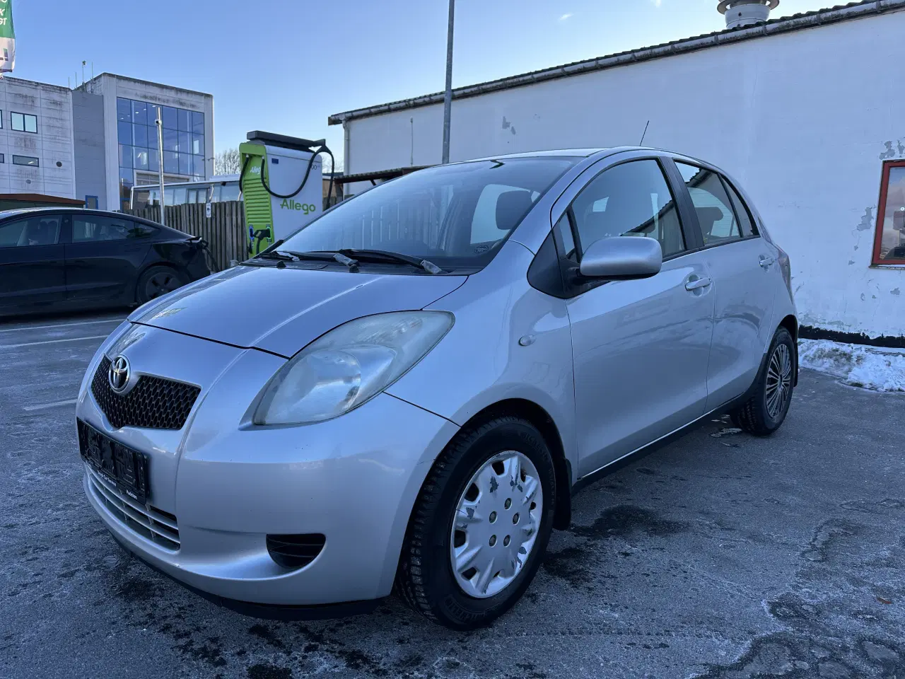 Billede 1 - Toyota Yaris 1,3 benzin nysynet autmatgear 