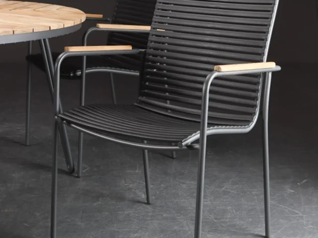 Billede 6 - Havebord samt fire stole 