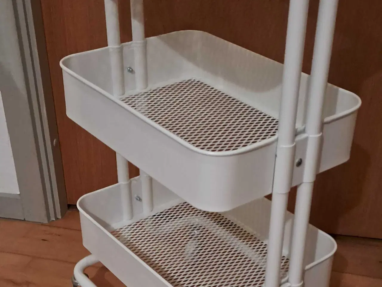 Billede 3 - Ikea vogn hvid 