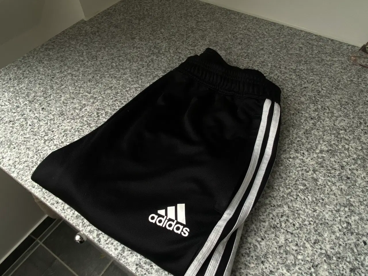 Billede 1 - Adidas bukser