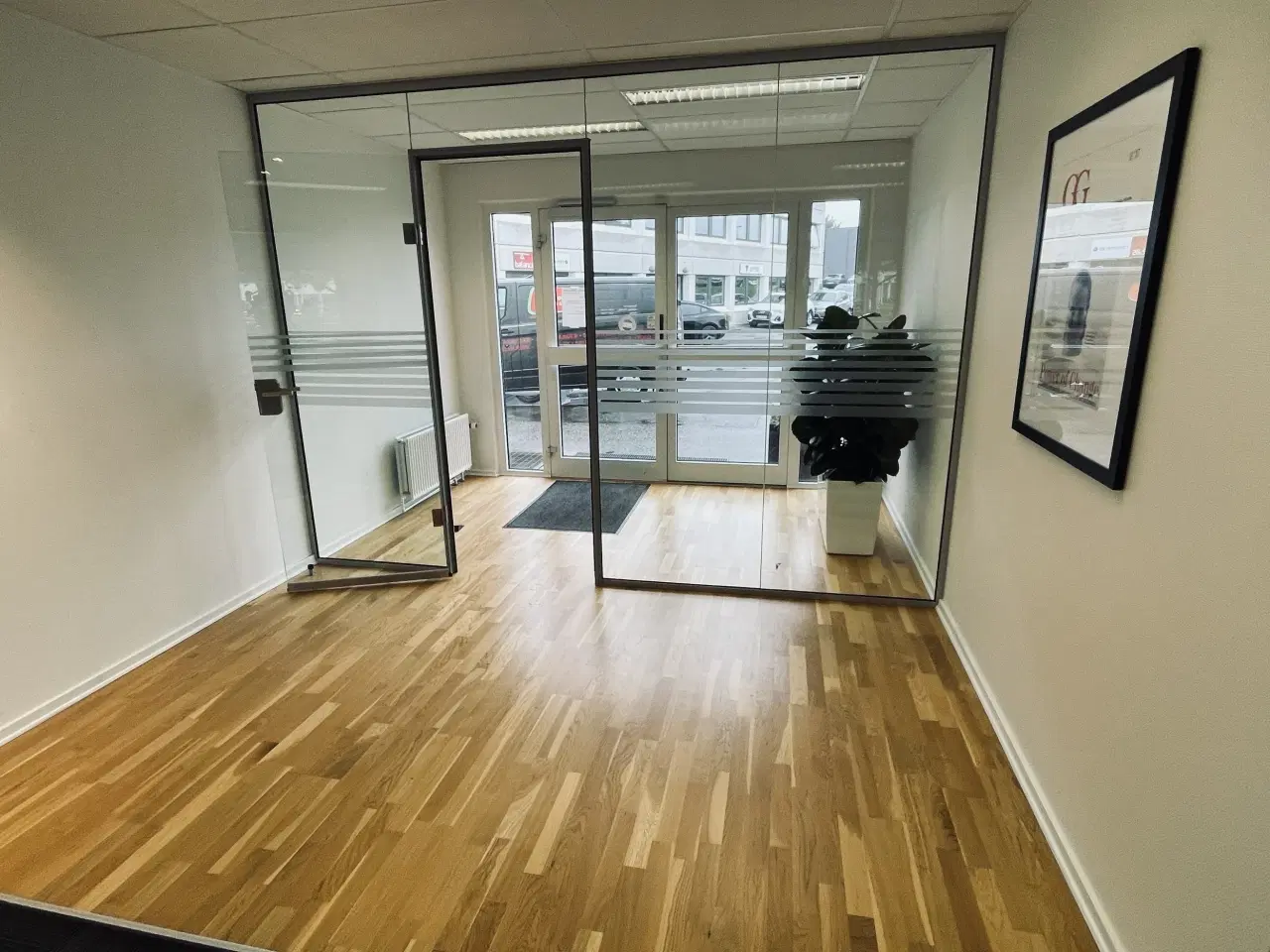 Billede 7 - Kontor i stueplan - meget central placering