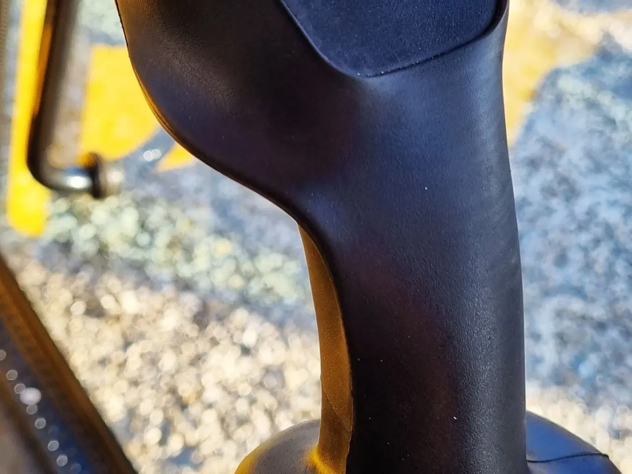 Billede 18 - Eurotrac W12S / lukket kabine / fabriksny / skovl & gafler / Kubota motor