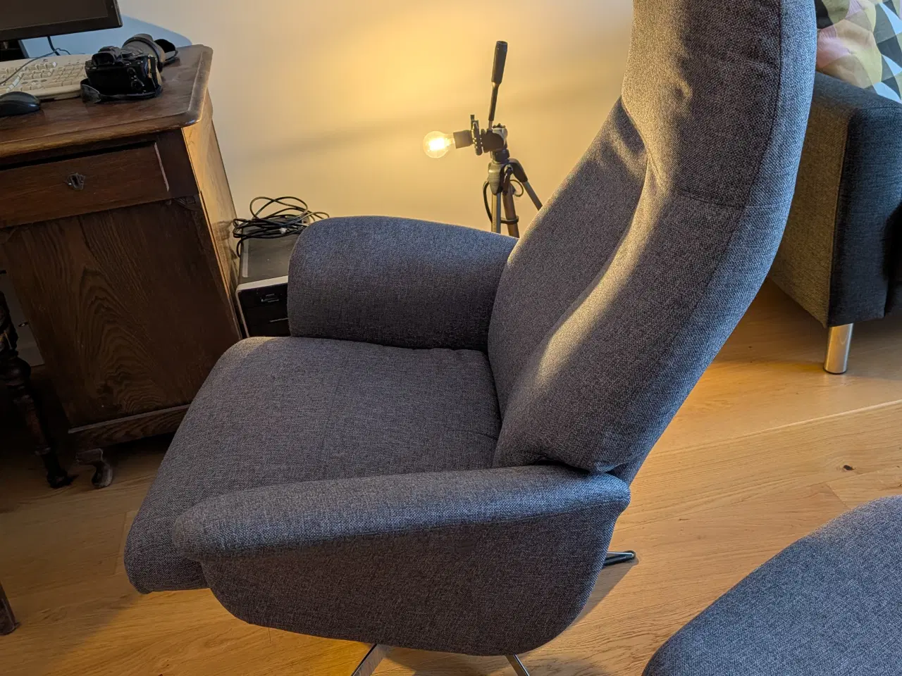 Billede 2 - Lænestol m. fodskammel