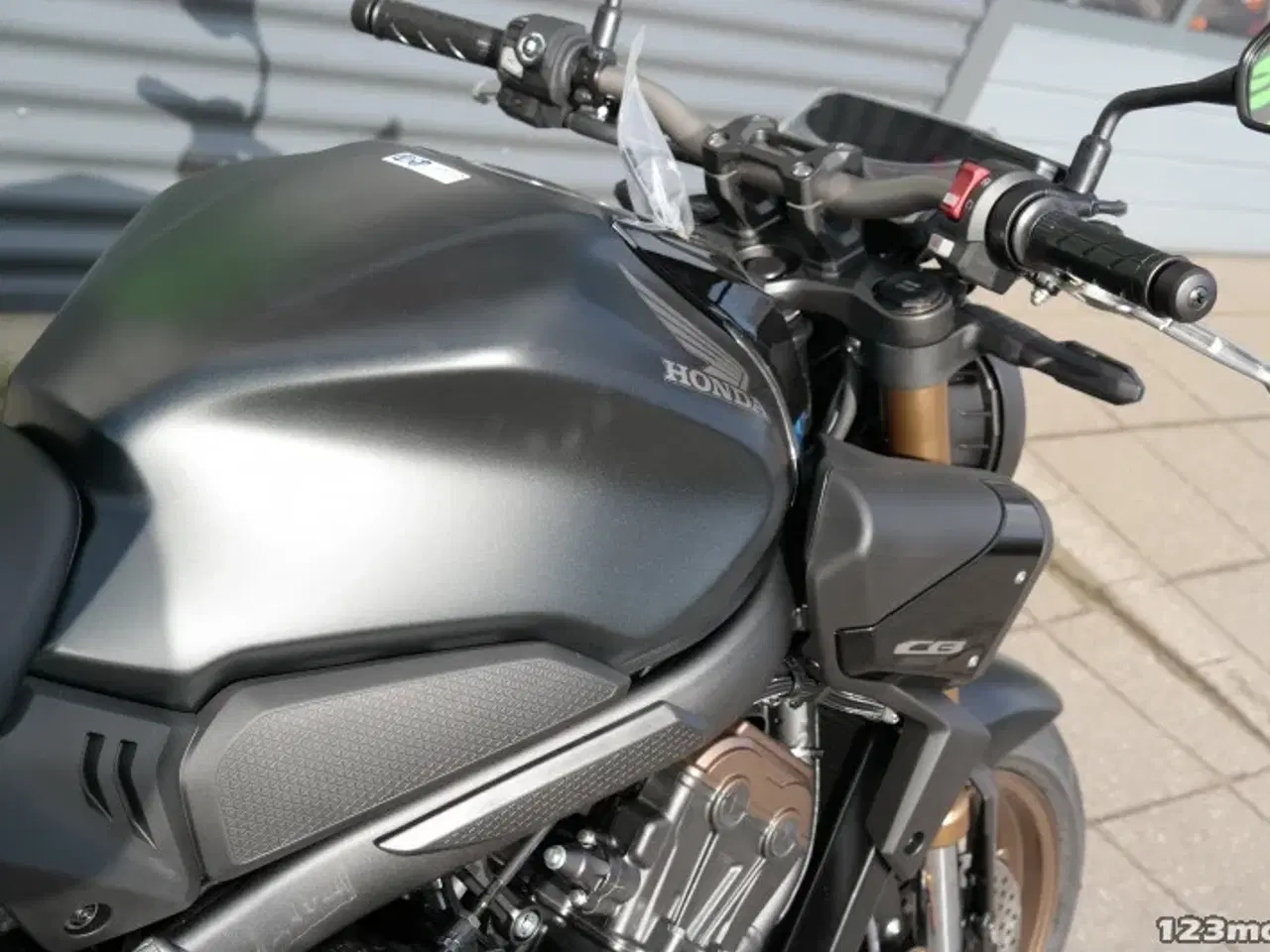 Billede 10 - Honda CB 650 R E-Clutch MC-SYD       BYTTER GERNE