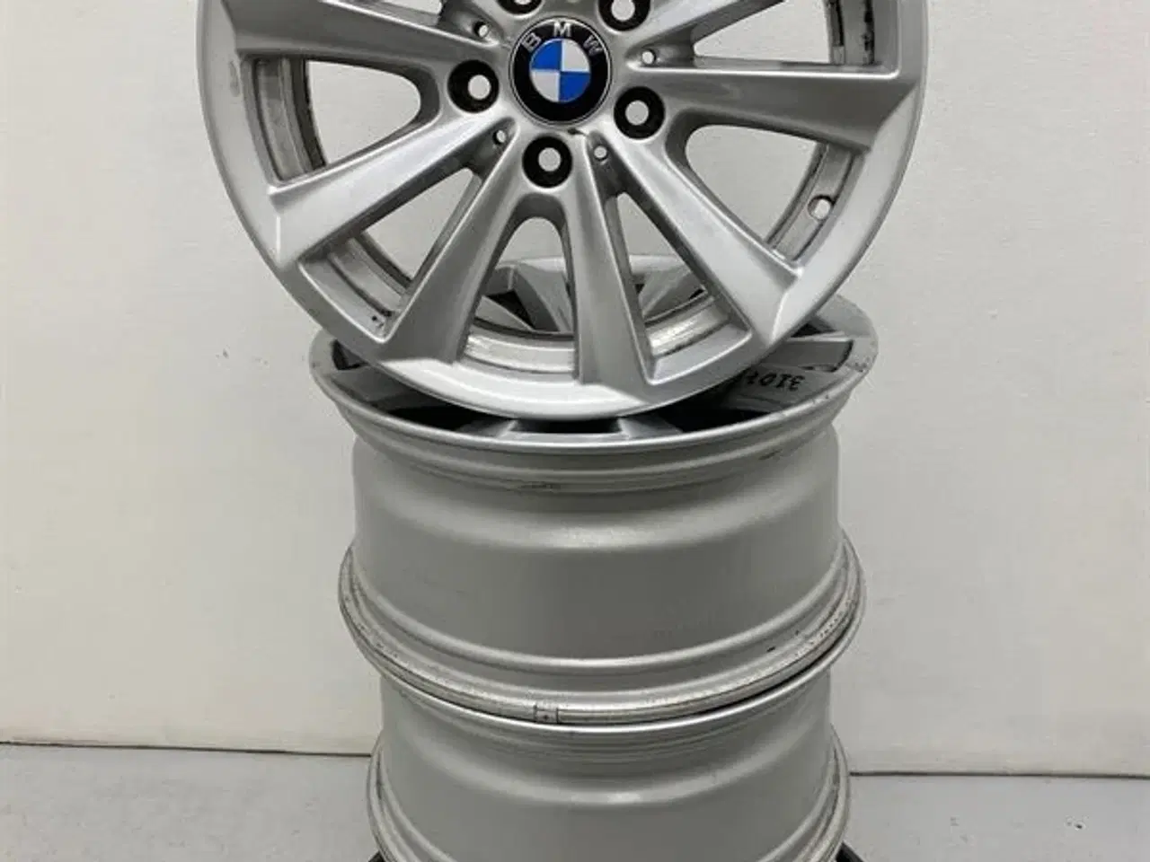 Billede 1 - 17" Org. BMW alufælge uden dæk "V speiche 236" A64497 BMW E90 E91 E92 E93 E90LCI E91LCI E92LCI E93LCI F10 F11 F12 F13 F06 GC F10 LCI F11 LCI F06 GC L