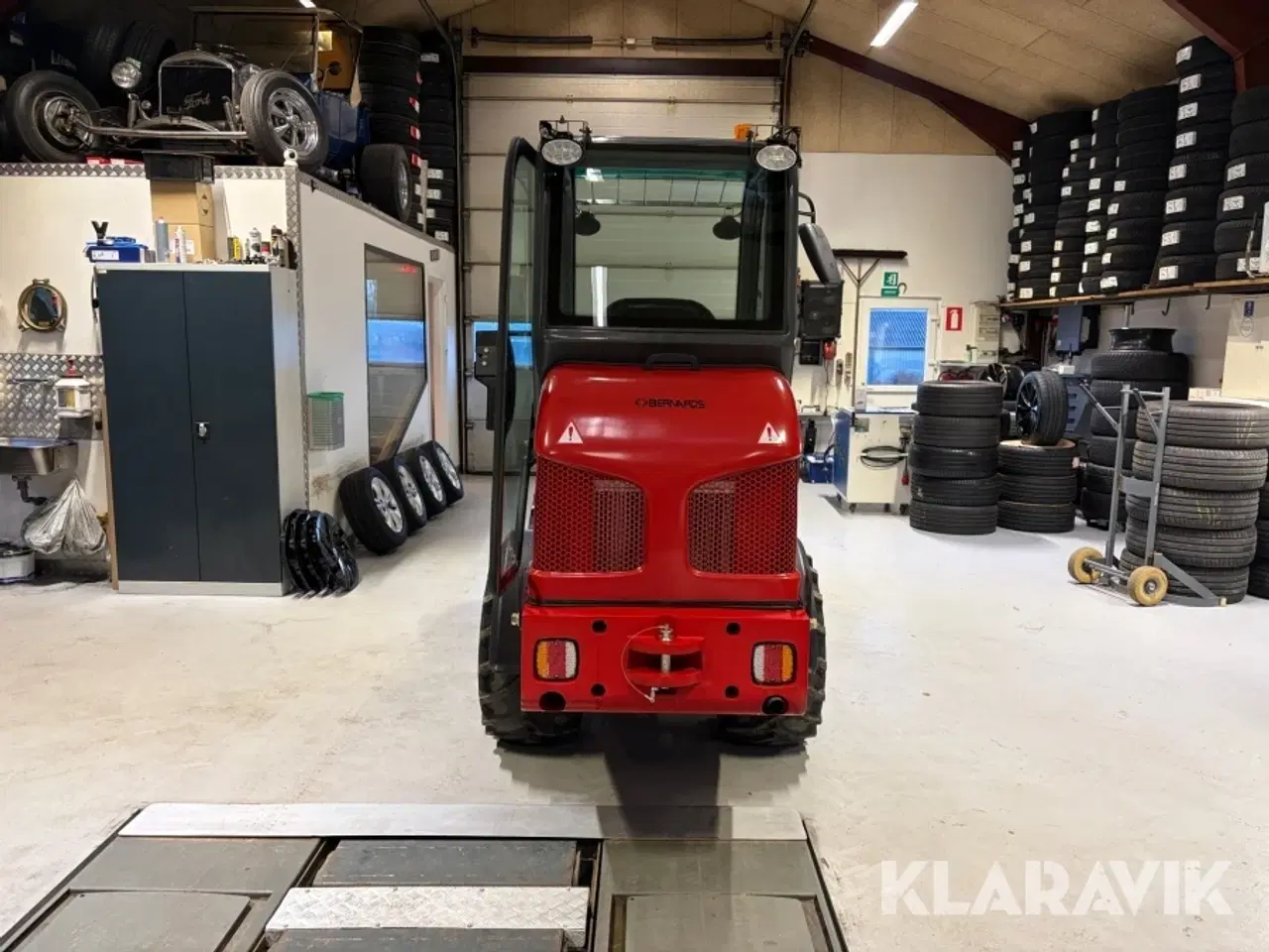 Billede 4 - Minilæsser Bernards W1650C med skovl og gafler