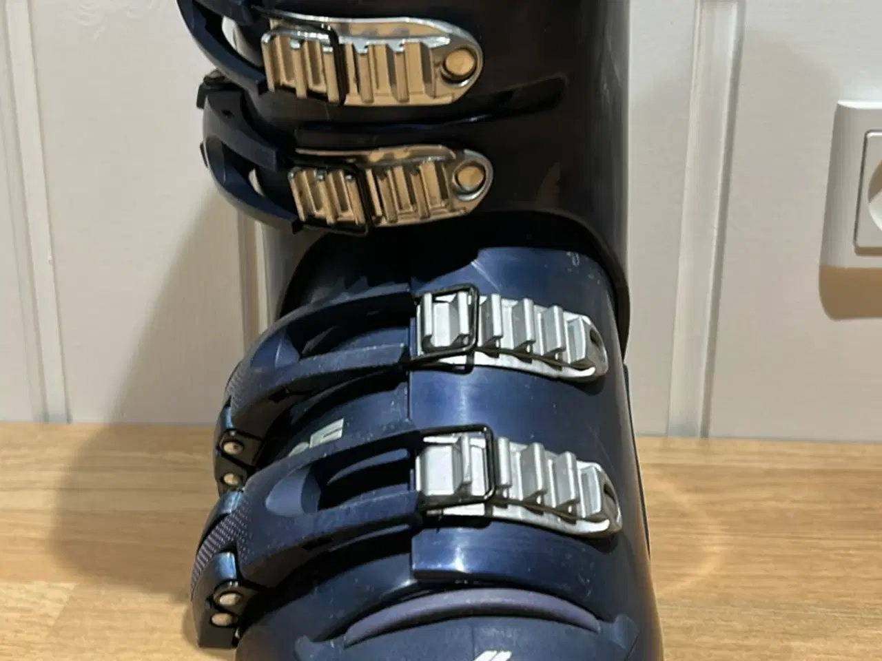 Billede 2 - Dame Skistøvler sælges sko-str. 38