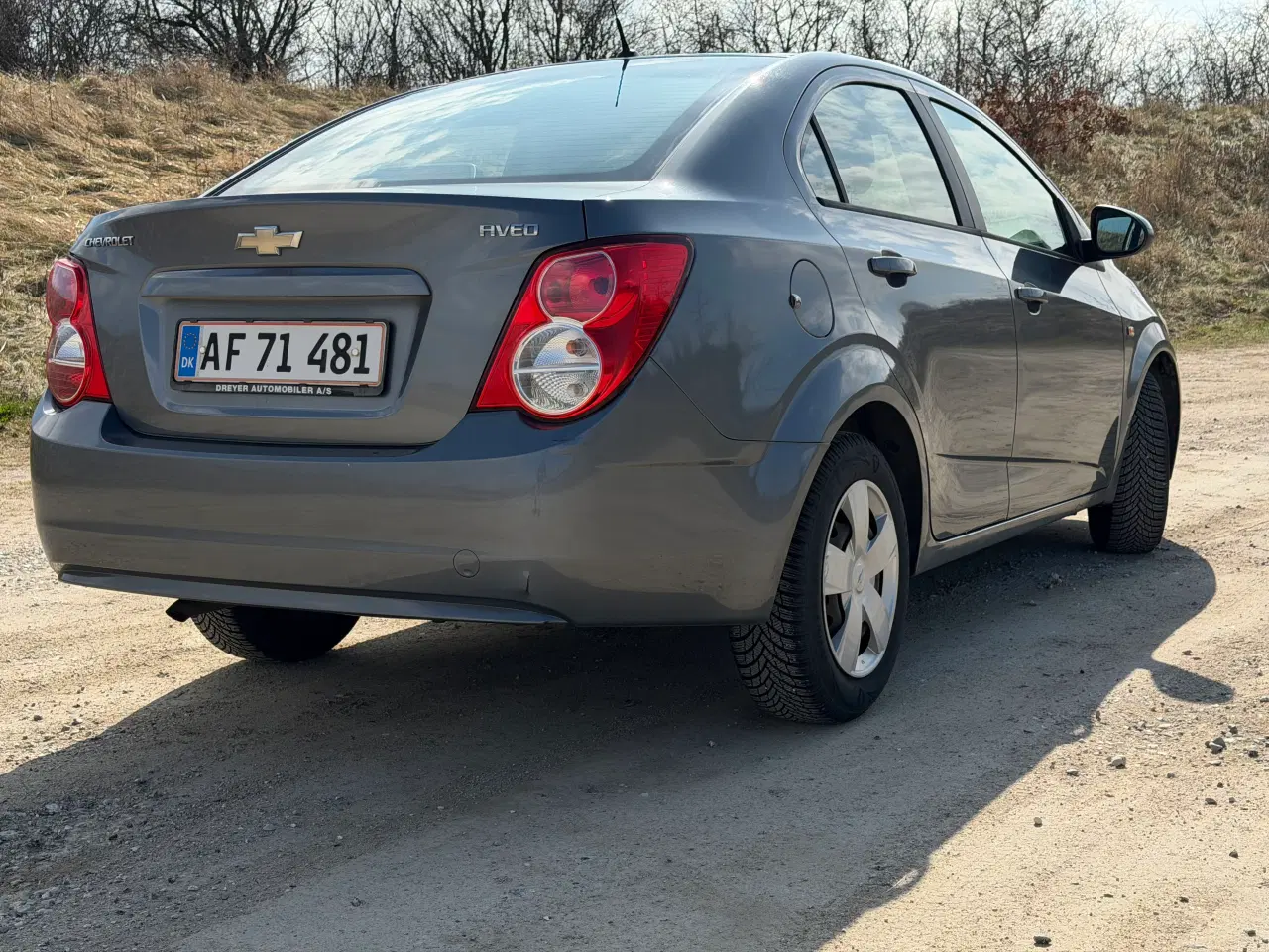 Billede 4 - Rummelig fornuftig bil