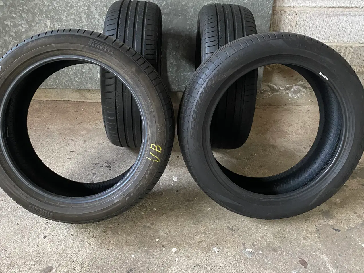 Billede 1 - Pirelli sommerdæk har været monteret på Audi  q4