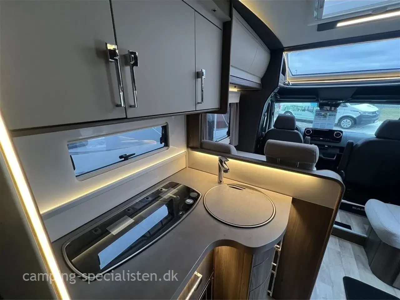 Billede 15 - 2024 - Kabe Novum X 750 LGB   Kabe Novum X 750 LGB model 2024 kun kørt 6.000 km kan nu ses hos Camping-Specialisten