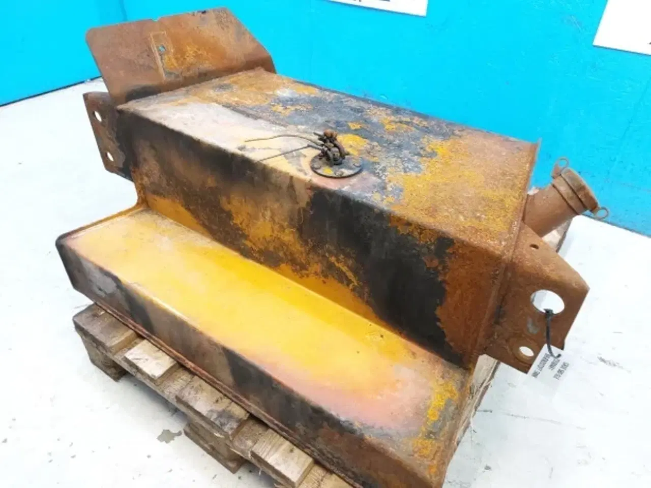 Billede 5 - Case 580 SLE Brændstoft Tank 231884A1