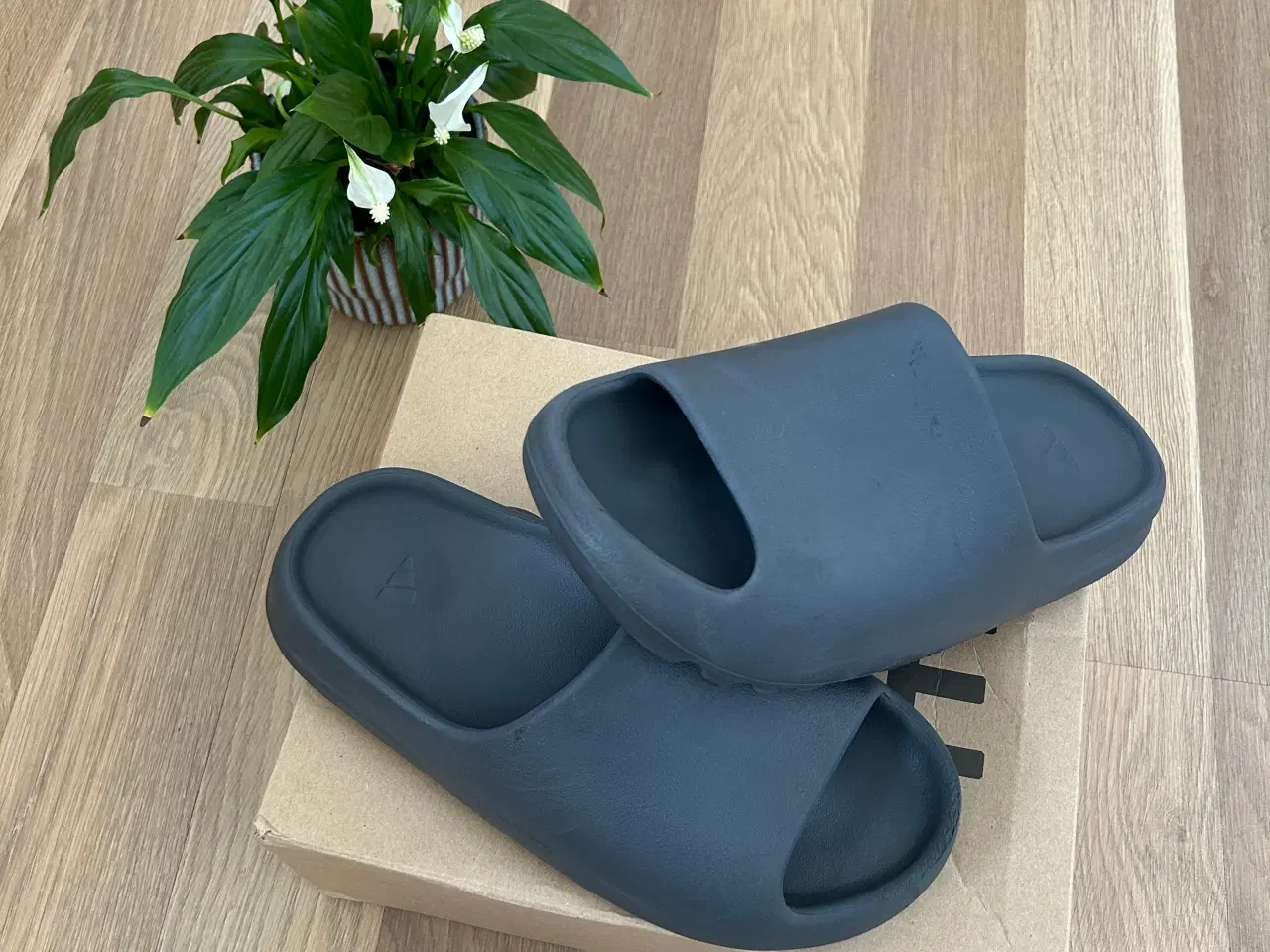 Billede 2 - Yeezy slide str 42