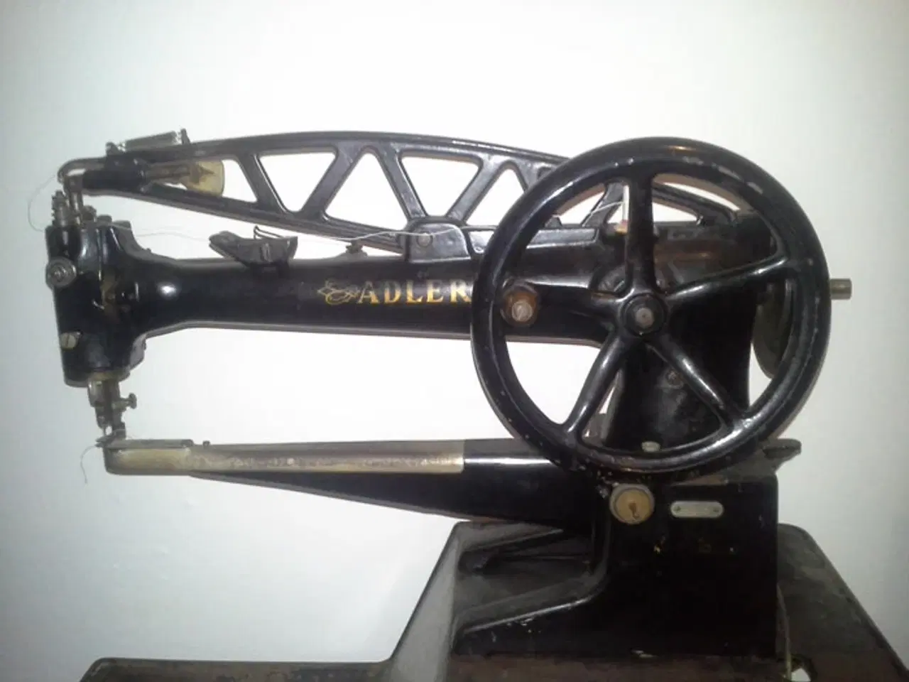 Billede 2 - Adler læder symaskine