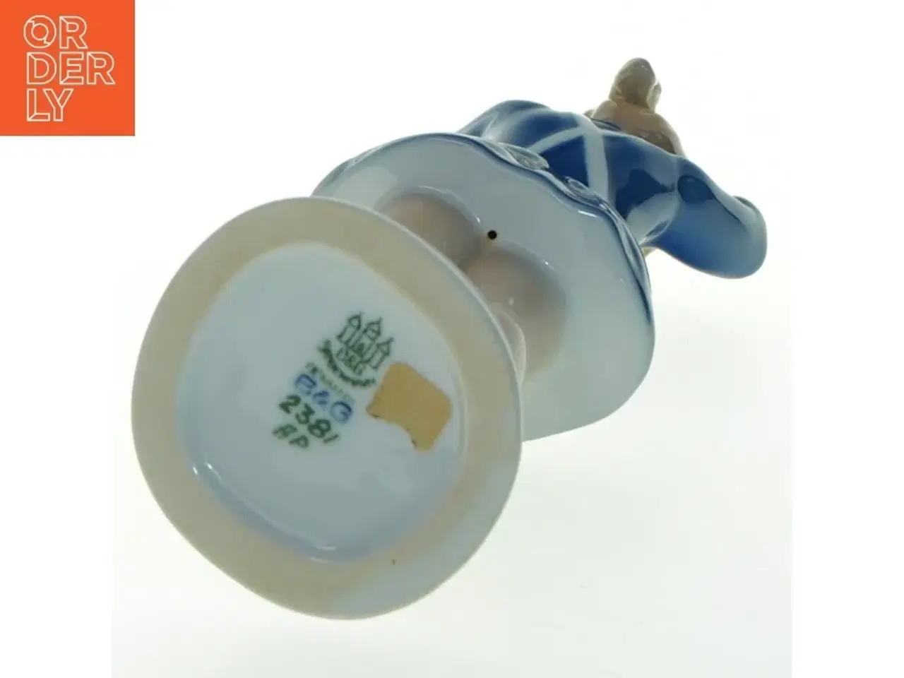 Billede 2 - Porcelænsfigur af pige fra B&G (str. 19x6 cm)
