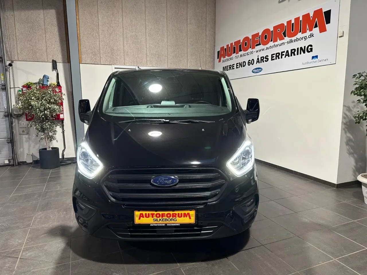 Billede 2 - Ford Transit Custom 300L 2,0 TDCi 130 Trend aut.