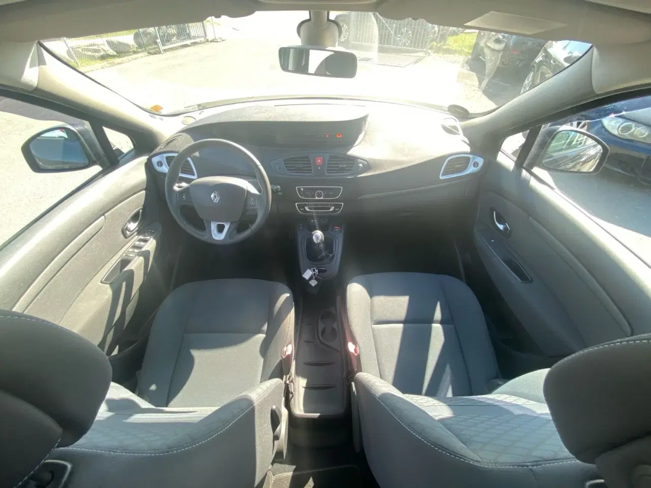 Billede 12 - Renault Scénic 1,9 DCI FAP Dynamique 130HK 6g