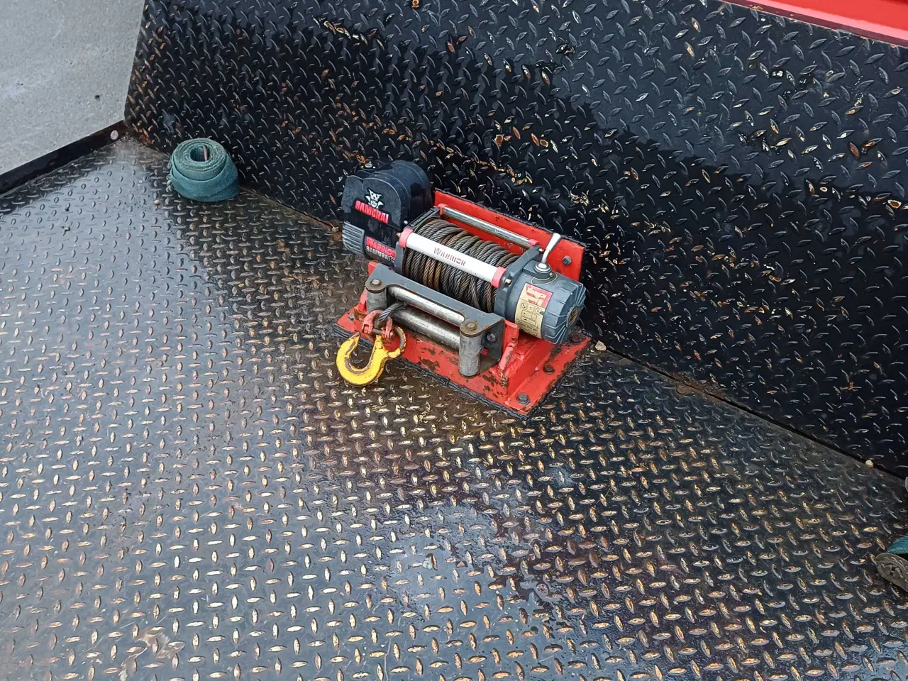 Billede 3 - Lastbil med knæklad 