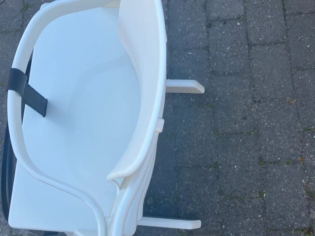 Billede 3 - Stokkestol i hvid højglans m tilbehør