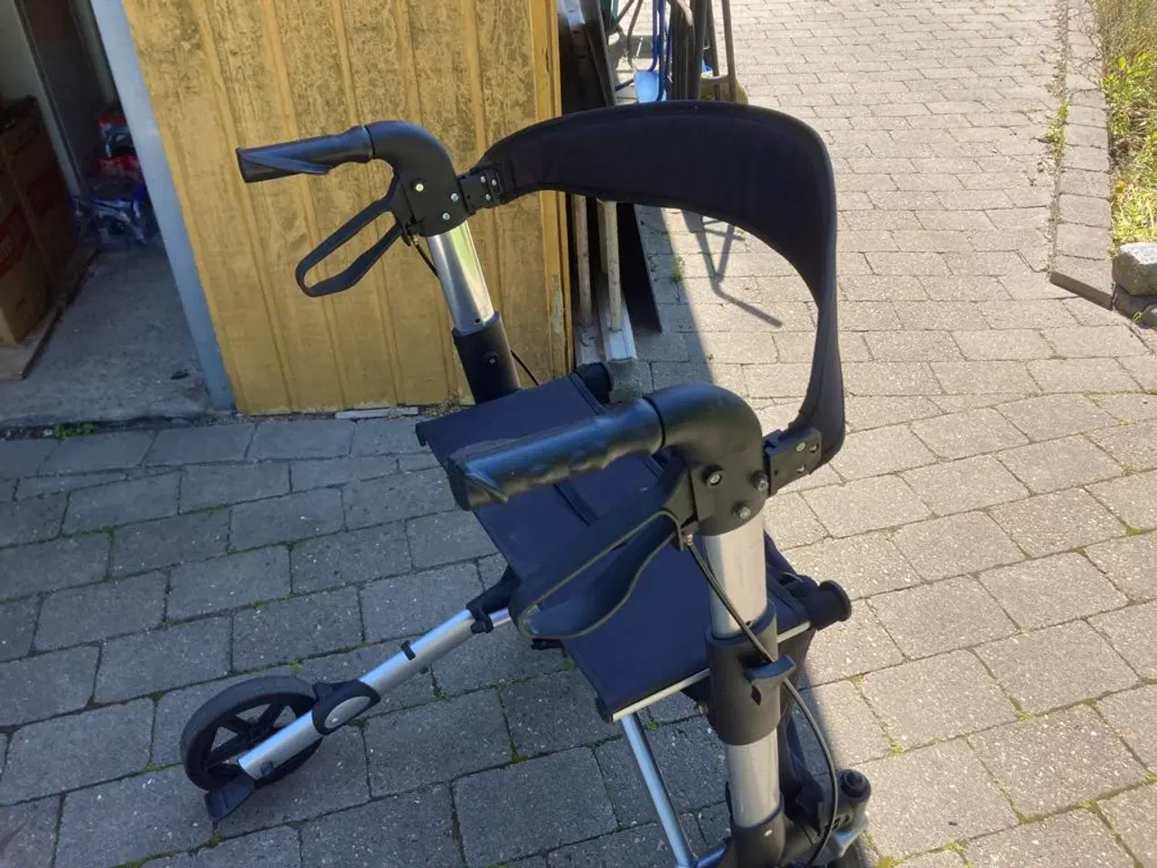 Billede 2 - Rollator med taske