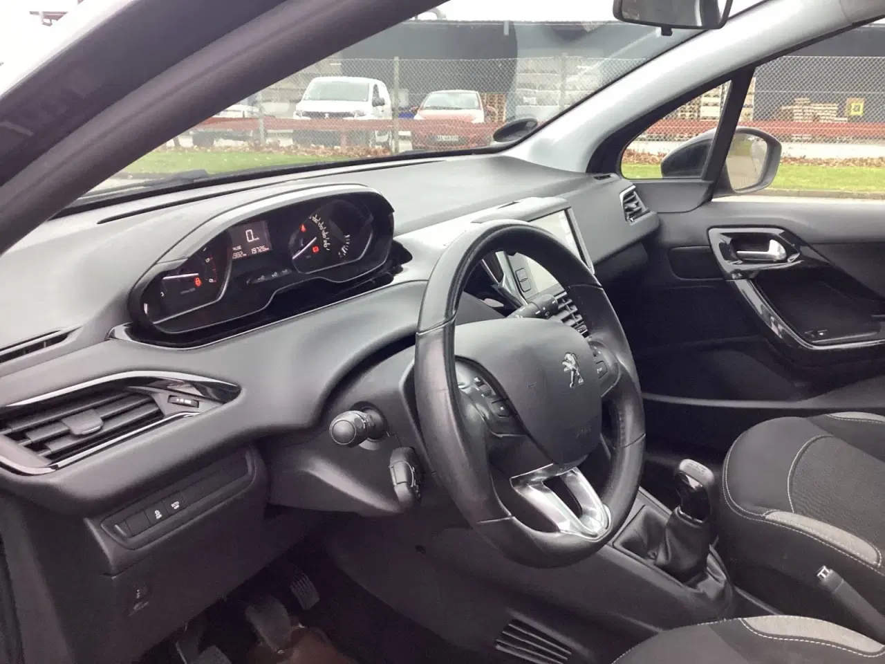 Billede 9 - Peugeot 208 1,6 BlueHDi 100 Chili Sky