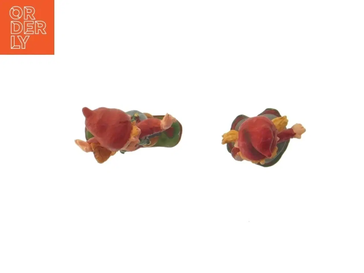 Billede 3 - To små figurer af nisser (str. 6 cm)