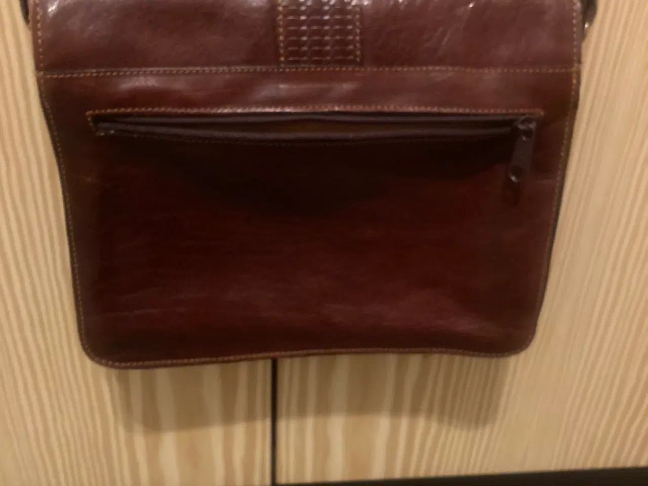 Billede 3 - Flot Montana taske