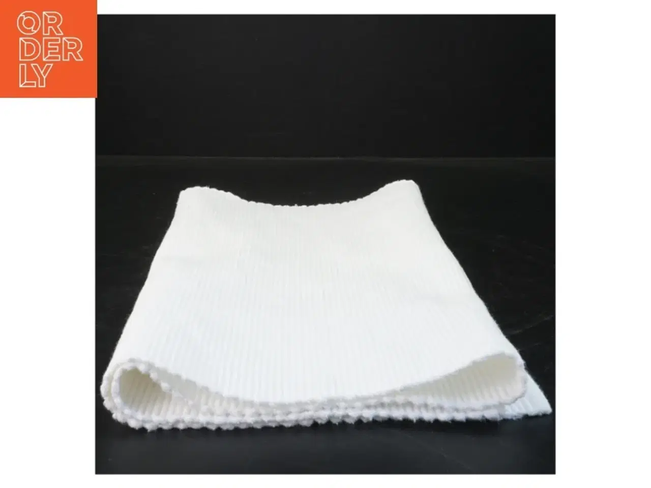 Billede 2 - Hvid bordløber (str. 80x33 cm)