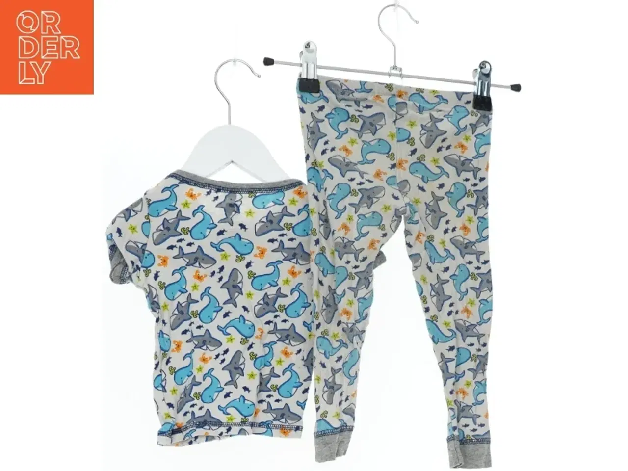 Billede 2 - Sæt med T-shirt og leggings med havdyr print fra Only (str. 92)