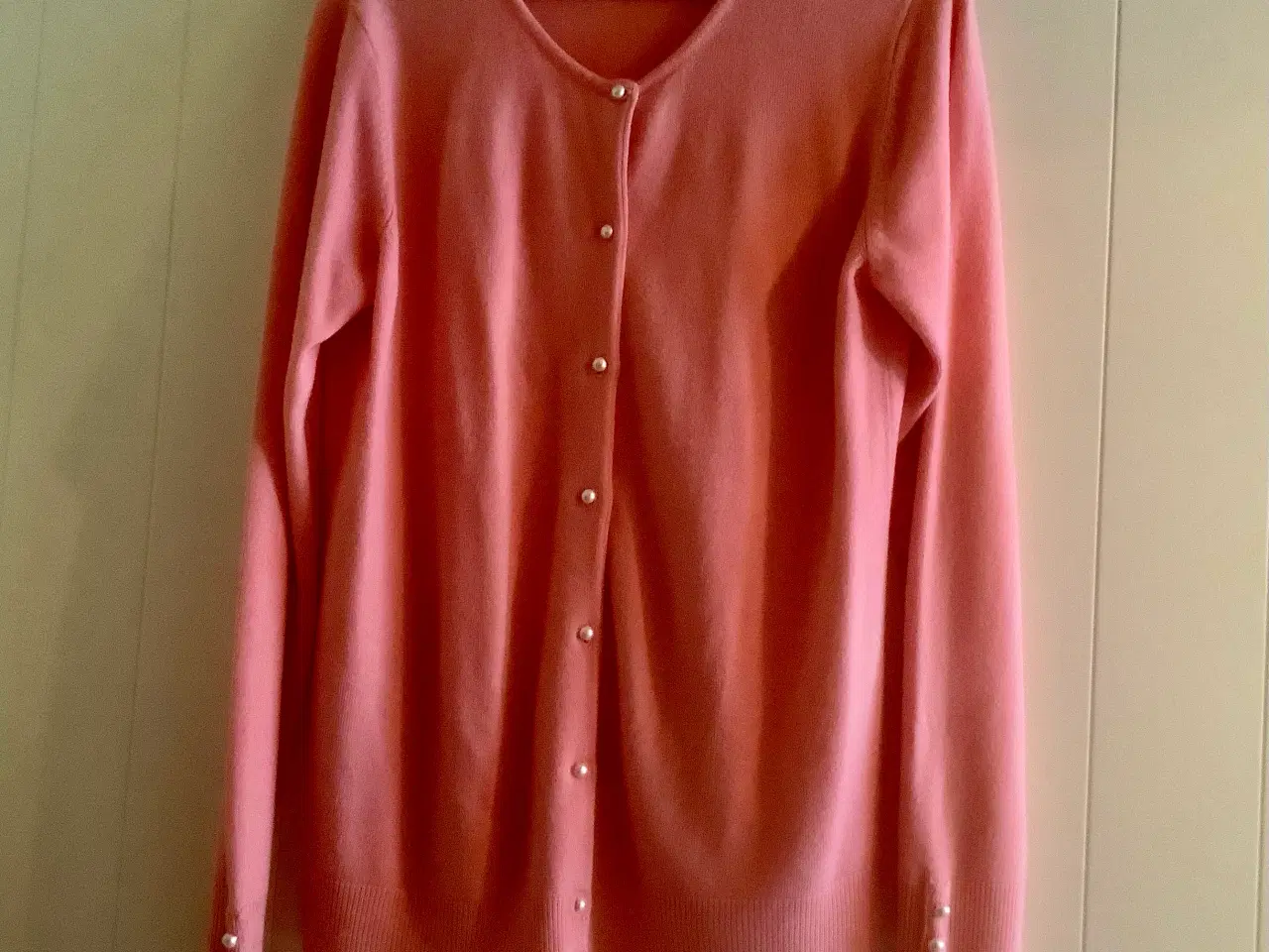 Billede 1 - Daxon cardigan med tilhørende top.