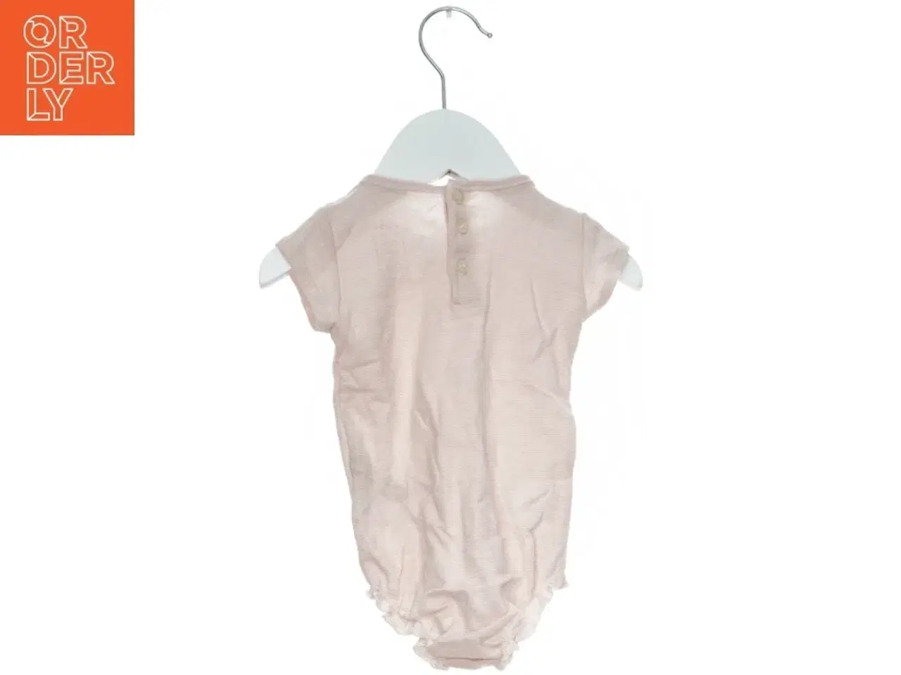 Billede 2 - Lyserød bodystocking til baby fra Noa Noa (str. 62)