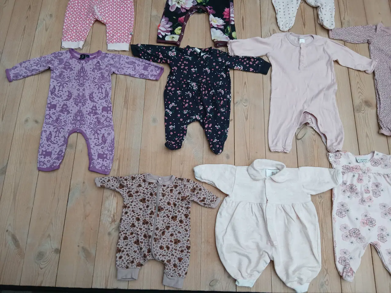 Billede 4 - STR 50, 56 og 62/68 - SE ALLE FOTOS med mere tøj