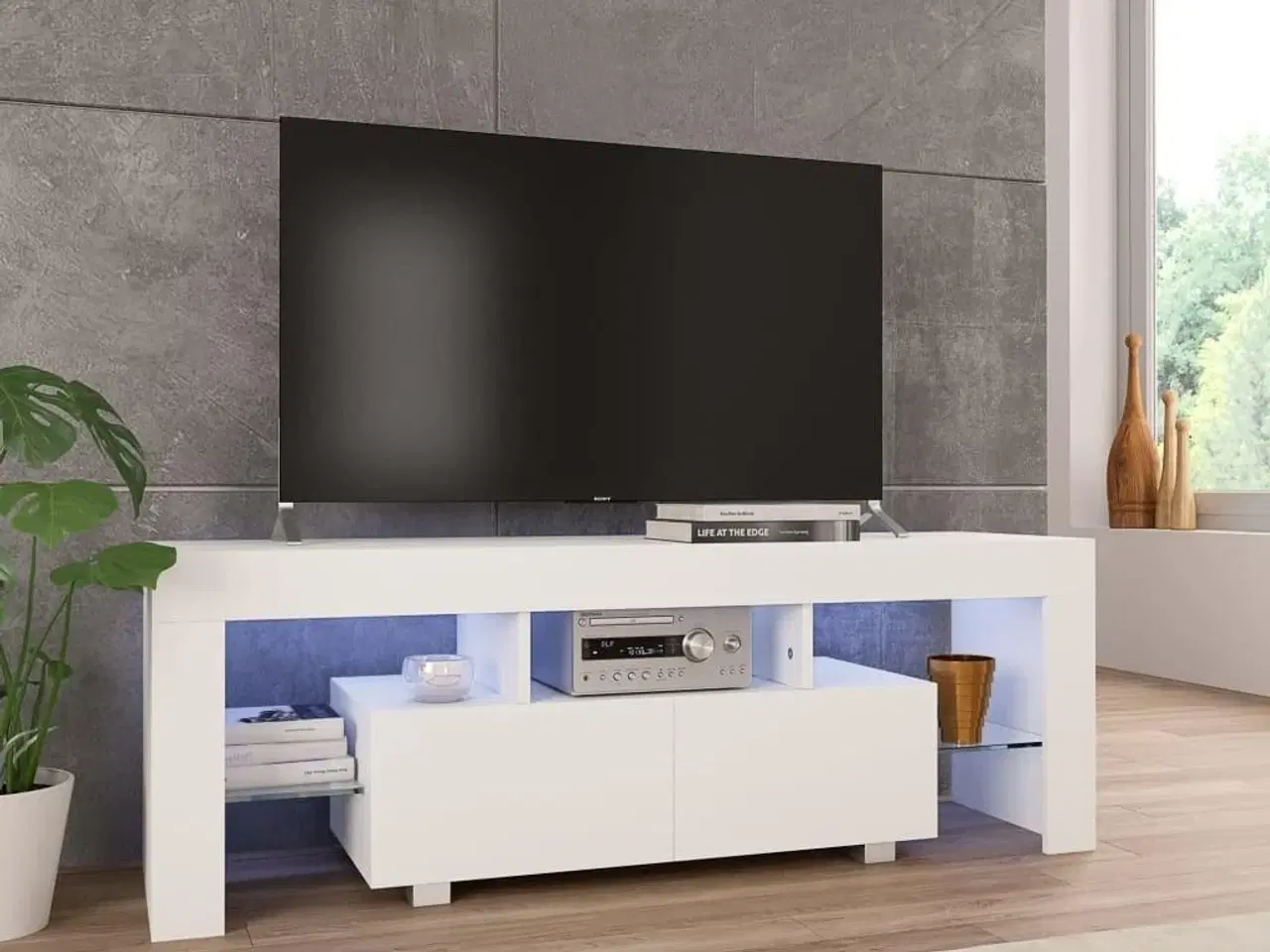 Billede 1 - Tv-skab med LED-lys 130x35x45 cm hvid højglans