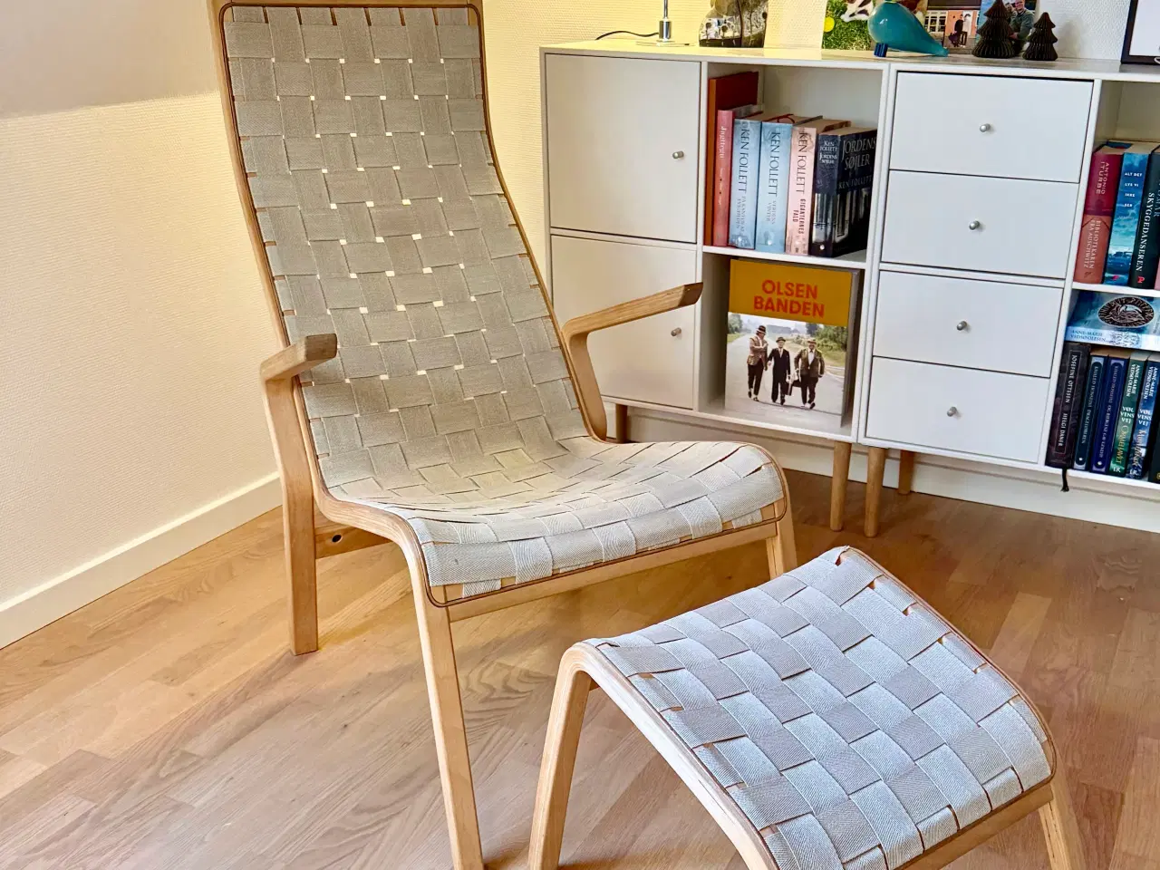 Billede 1 - Lænestol og fodskammel sælges