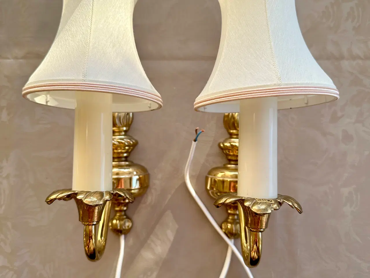 Billede 2 - To vintage væglamper sælges 