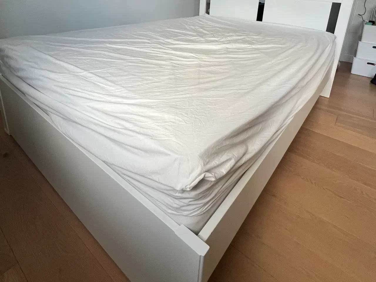 Billede 1 - Sengeramme inkl. madras