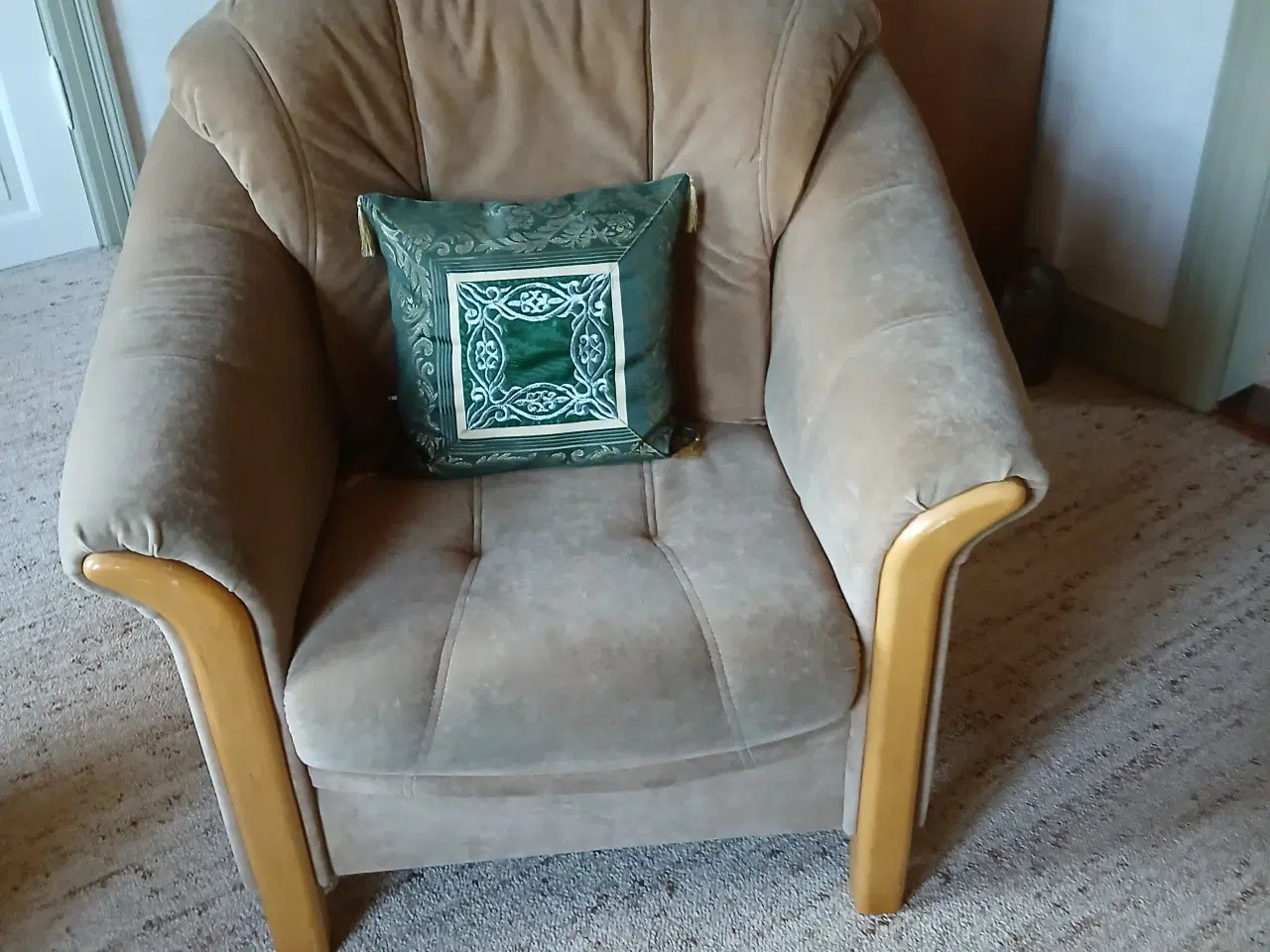 Billede 2 - Sofa og to Lænestole med Stof