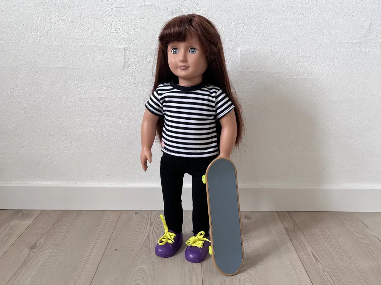 Billede 9 - Our Generation Dukke, Skater dukke.