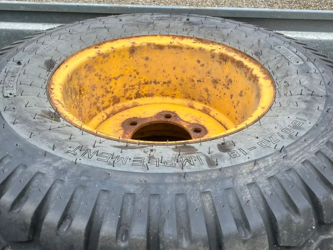 Billede 1 - Komplette hjul 15/70-18