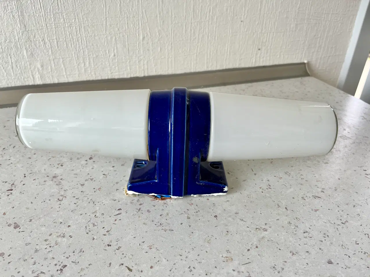 Billede 1 - Retro porcelænshylde og lampe