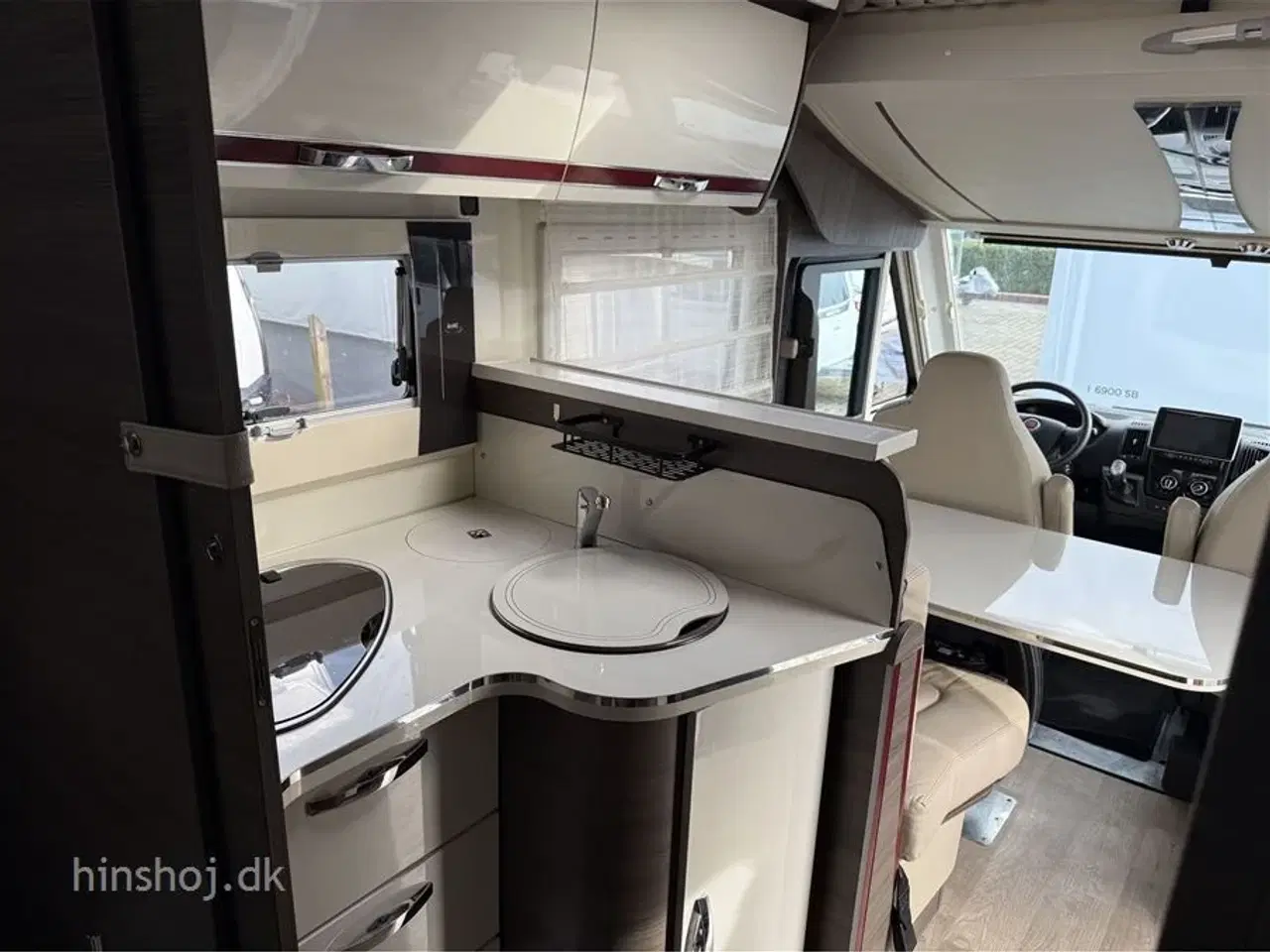 Billede 12 - 2017 - McLouis Nevis 80 G Karat   Lækker autocamper med Queens Bed fra Hinshøj Caravan