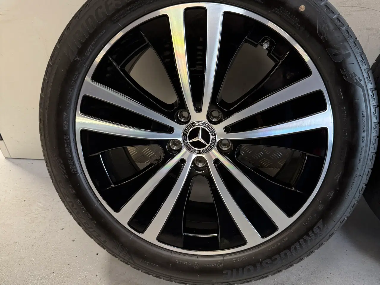 Billede 2 - 19” originale Mercedes alufælge med sommerdæk
