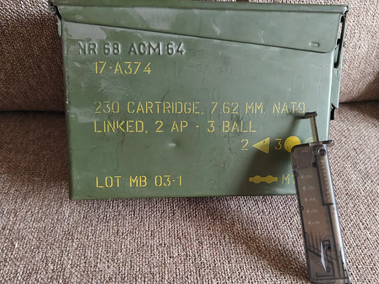 Billede 8 - Airsoft samling+ ammunitionskasse og kikkertsigte 