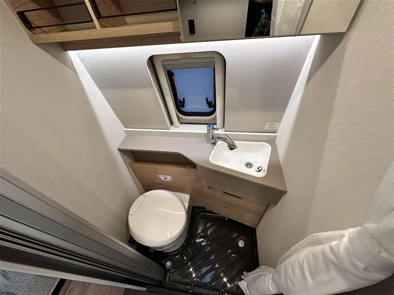 Billede 11 - 2022 - Dethleffs Globetrail CVD 600PE   Velholdt Autocamper  Kørt 9000 Km