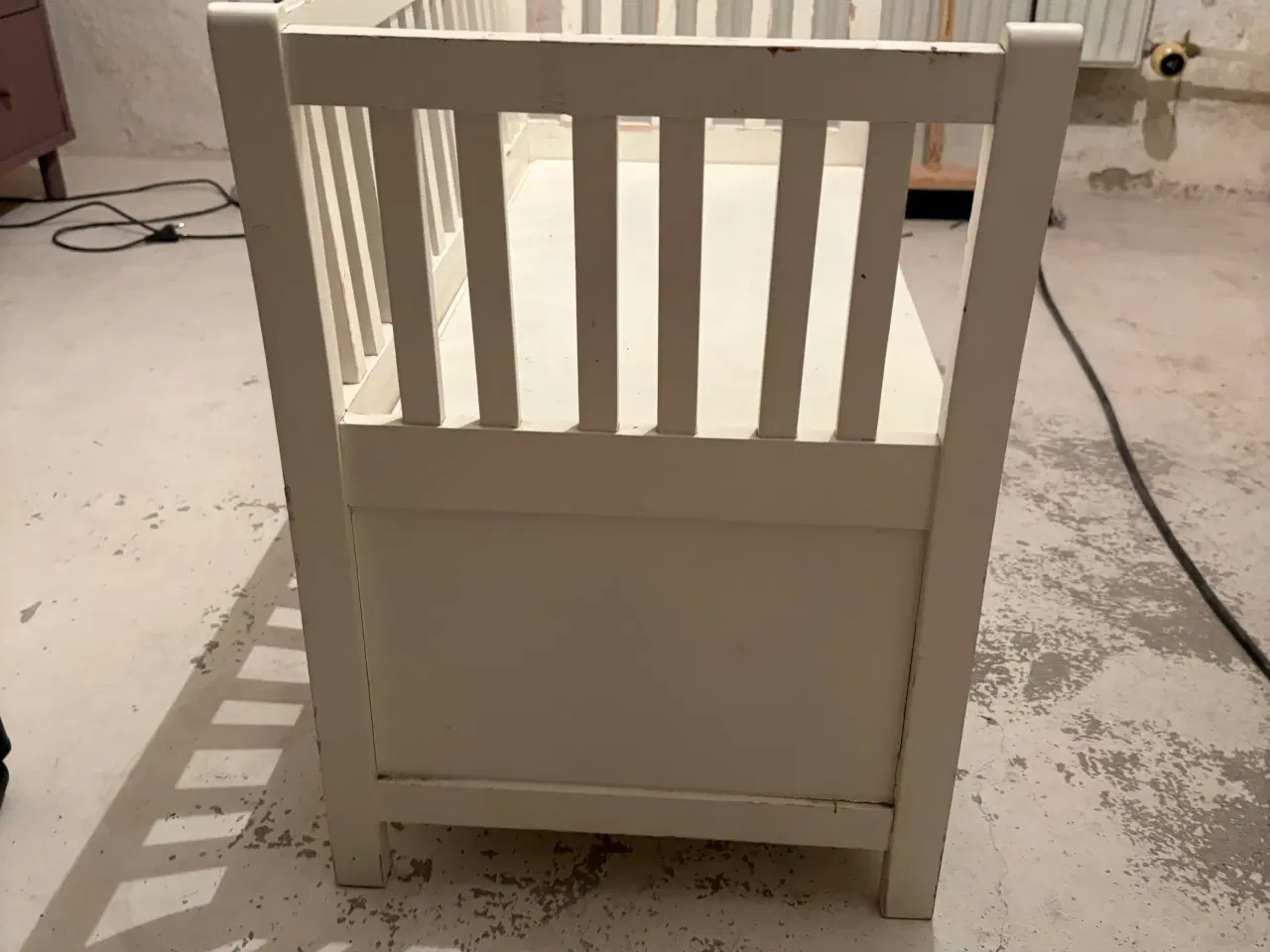 Billede 4 - Fin gammel bænk med opbevaring